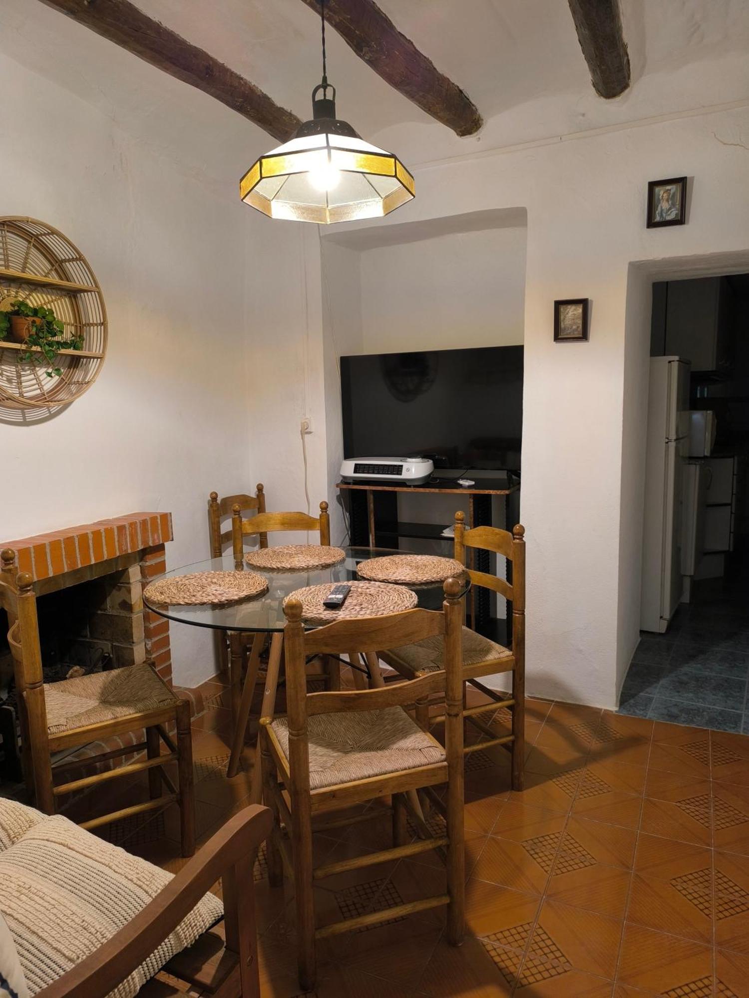 Gegant De Pedra Apartaments Adzaneta Exterior foto